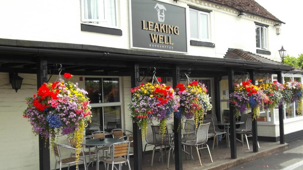 The Leaking Well Bed & Breakfast Dunhampton Ngoại thất bức ảnh